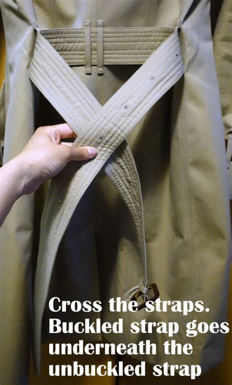 how to tie the burberry knot|How to Style the Trench Coat .